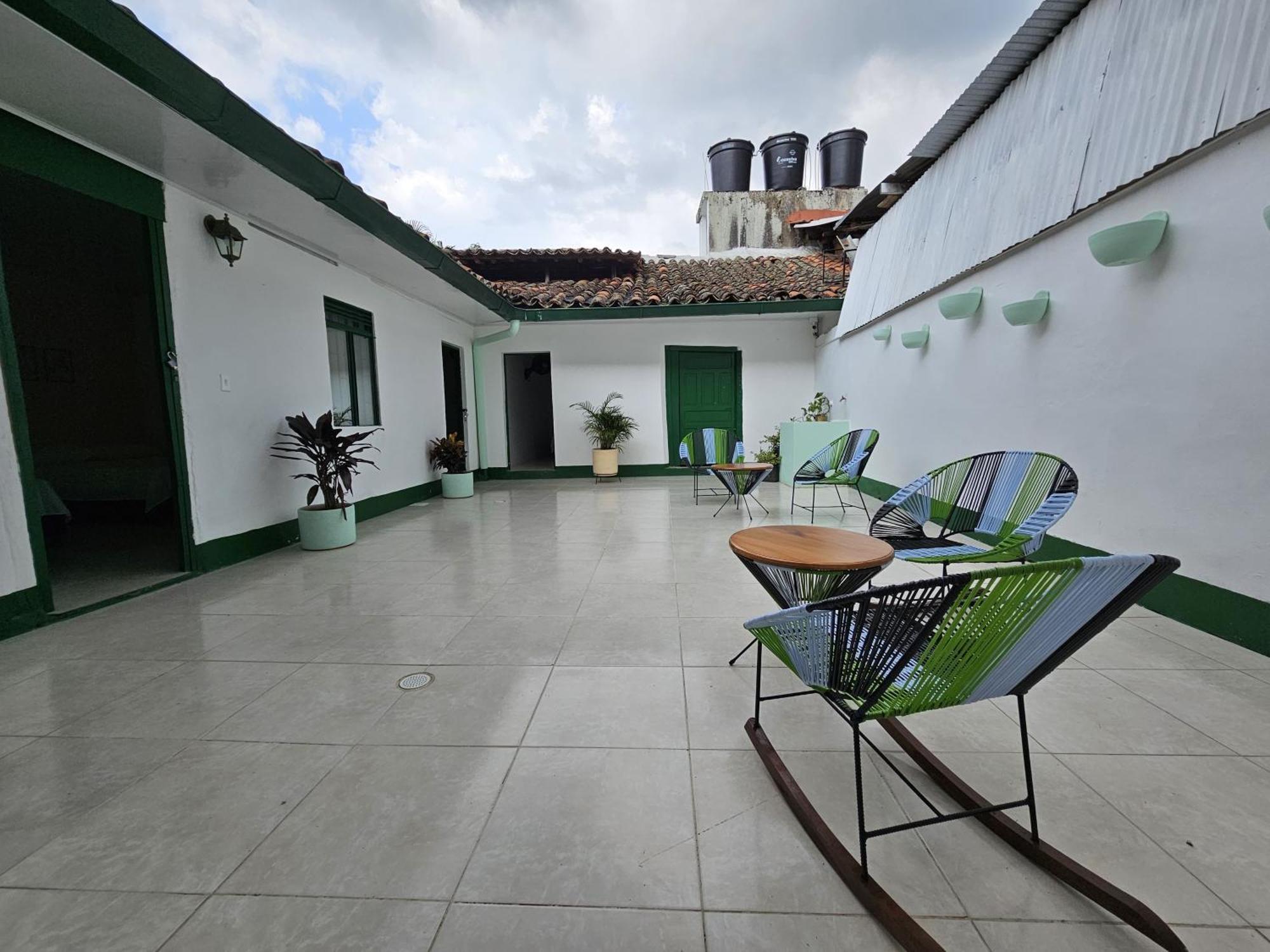 Celestino - Casa De Huespedes Homestay Guaduas